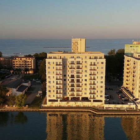 Evy Deluxe Apartment Мамая Экстерьер фото