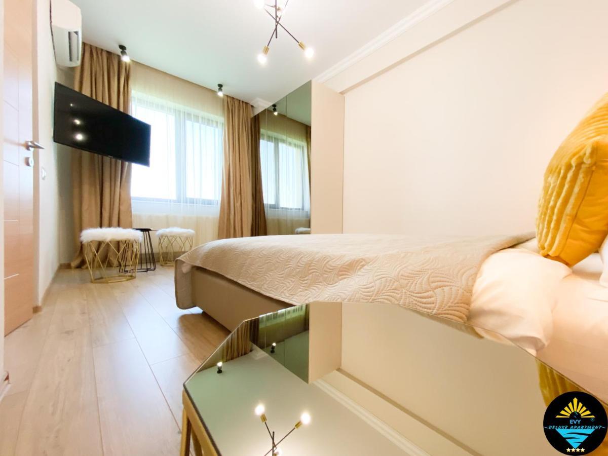Evy Deluxe Apartment Мамая Экстерьер фото
