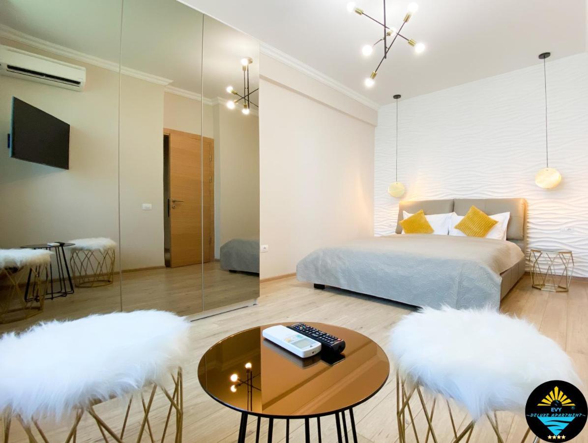 Evy Deluxe Apartment Мамая Экстерьер фото