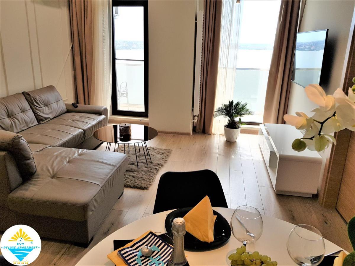 Evy Deluxe Apartment Мамая Экстерьер фото