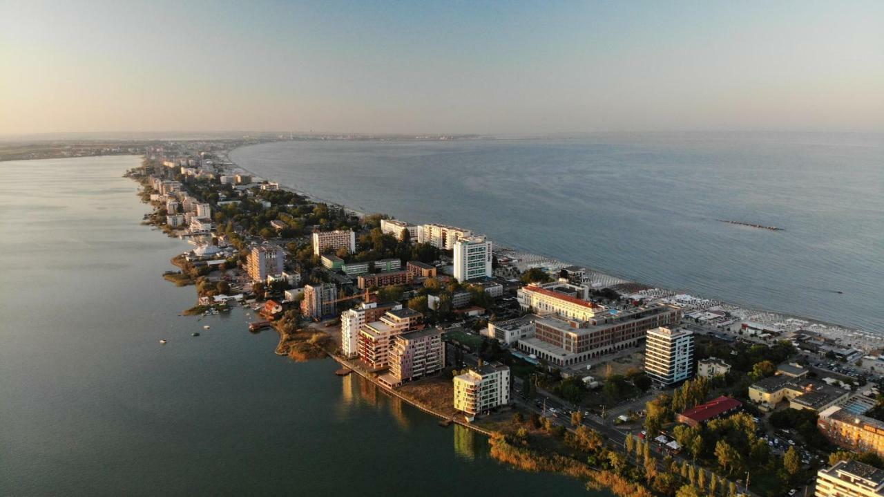 Evy Deluxe Apartment Мамая Экстерьер фото